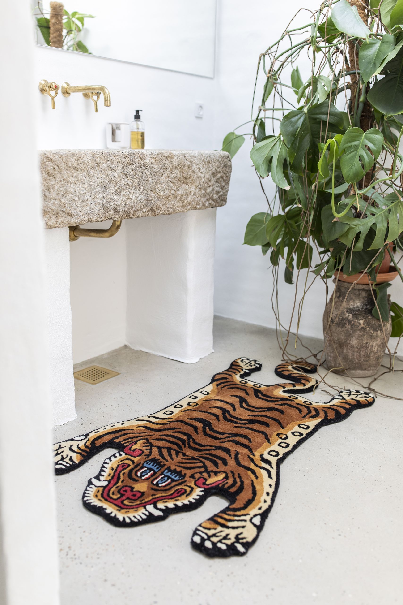 Bongusta Tiger Rug, Small