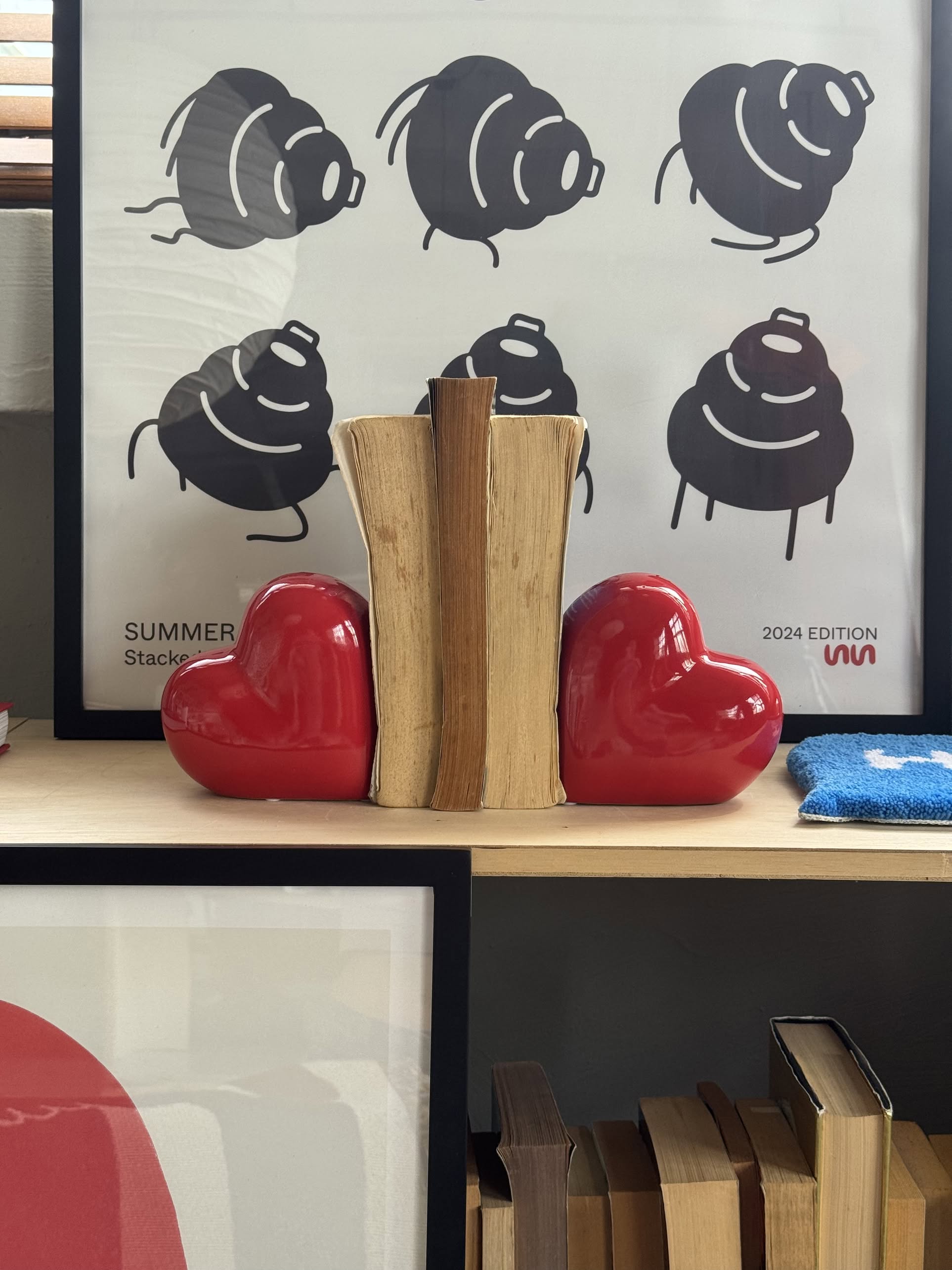 DOIY Love Bookend Red