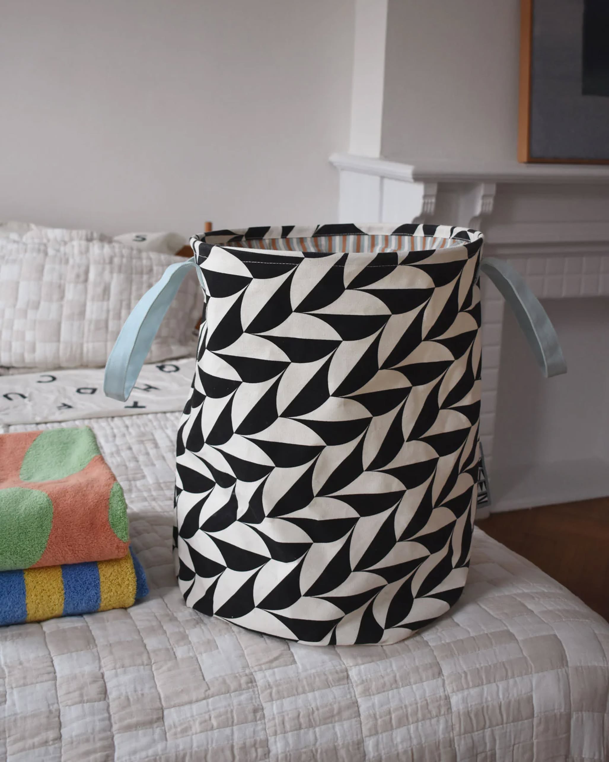 Dusen Dusen Canvas Laundry Hamper