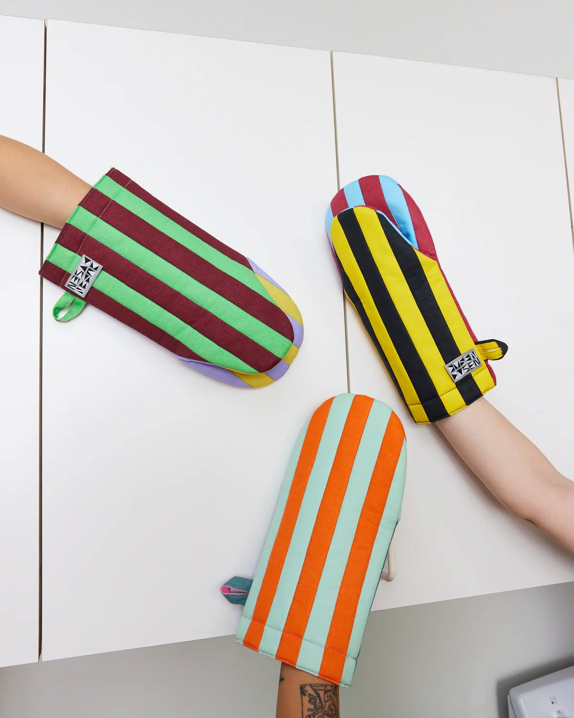 Dusen Dusen Striped Oven Mitt Jalapeno