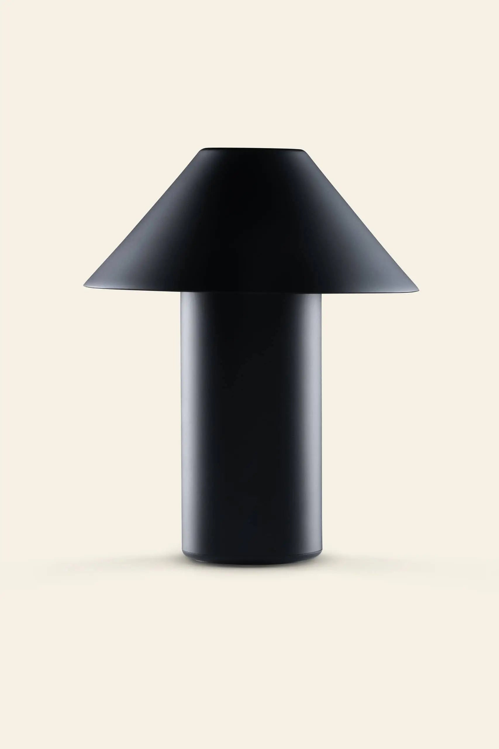 EDGAR ROY Lamp Black 1