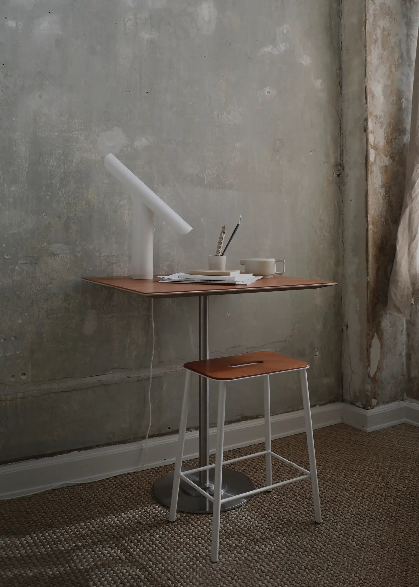 FRAMA T-Lamp Table Lamp White