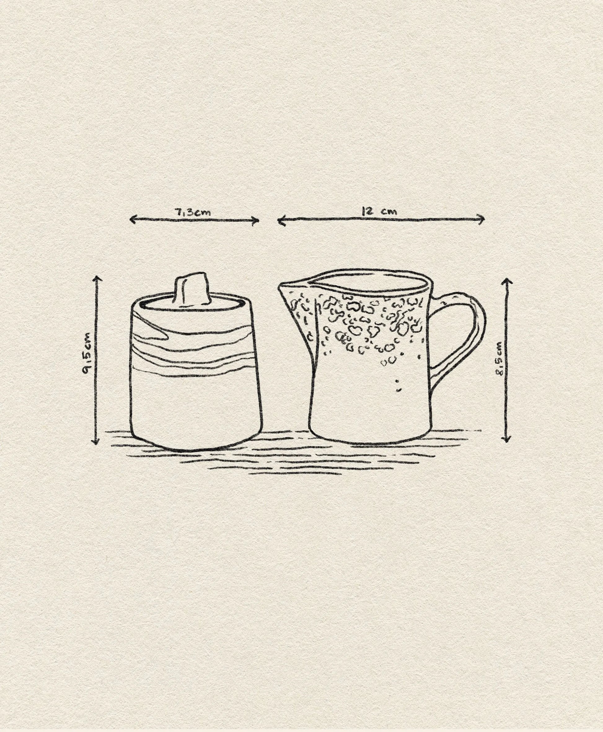 A line drawing of the HKliving 70s Ceramics: Milk Jug & Sugar Pot shows the sugar pot (9.5 cm tall, 7.3 cm wide) and milk jug (8.5 cm tall, 12 cm wide) from HKliving side by side.