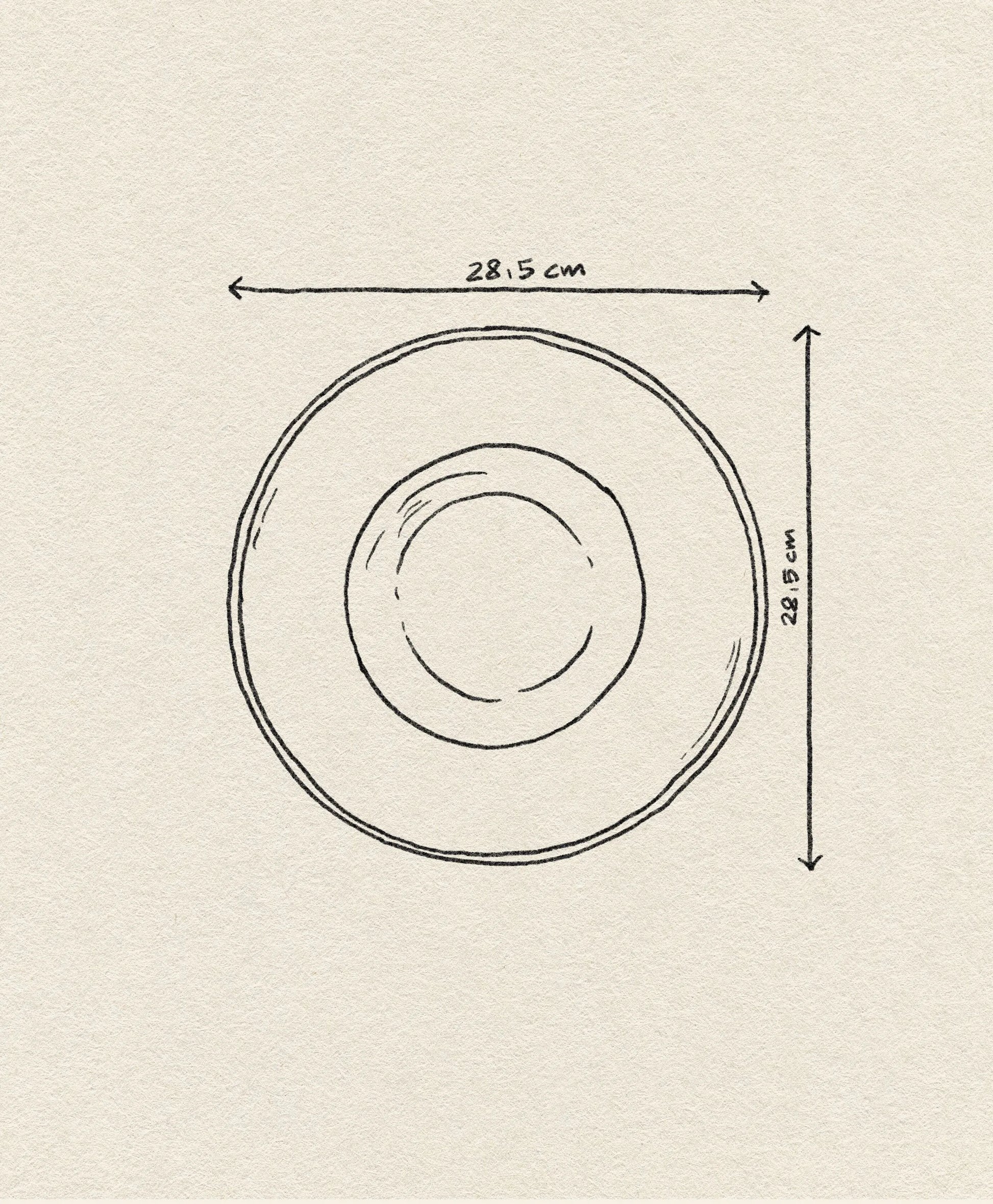 A hand-drawn sketch shows a circular HKliving Chef Ceramics Pasta Plate, viewed from above. Two arrows mark its 28.5 cm diameter, both horizontally and vertically, with the drawing set on a textured beige background.