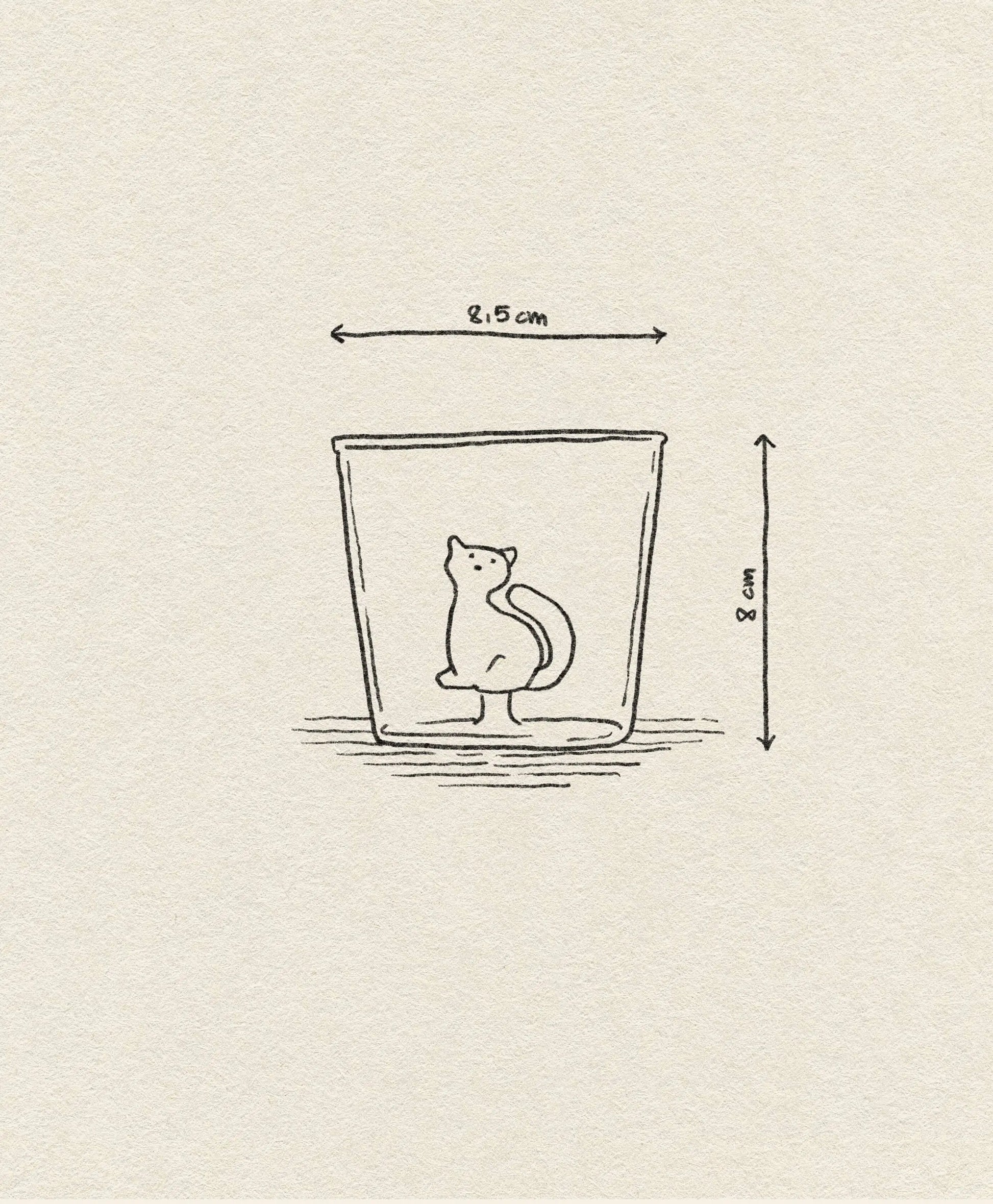 A simple line drawing of the Ichendorf Milano Tabby Cat Tumbler (8 cm tall, 8.5 cm wide) features a small cartoon cat inside the glass on a plain beige background—ideal for fans of feline-inspired pieces from Ichendorf Milano.