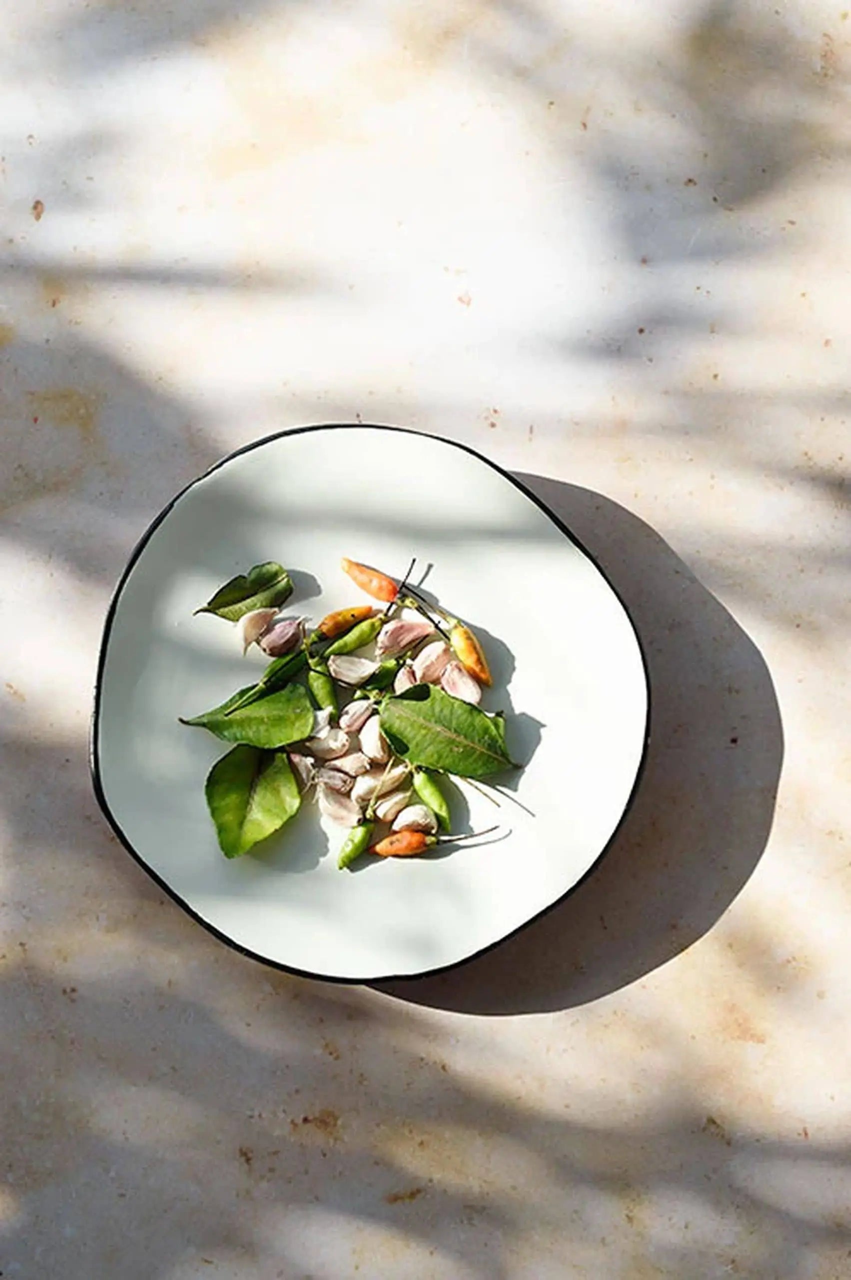 Kra Sanctuary Andaman Free Form Side Plate White