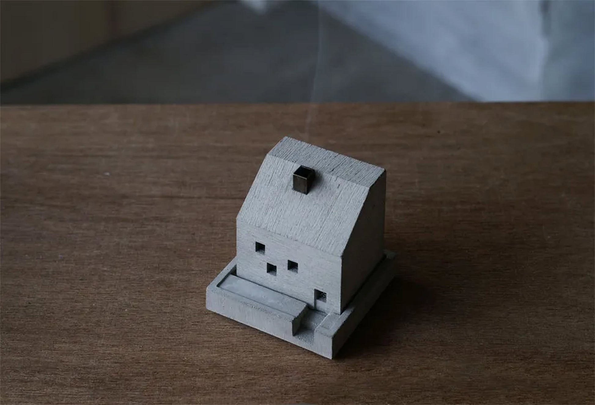 Pull Push Products. Cottage Incense Pot Natural