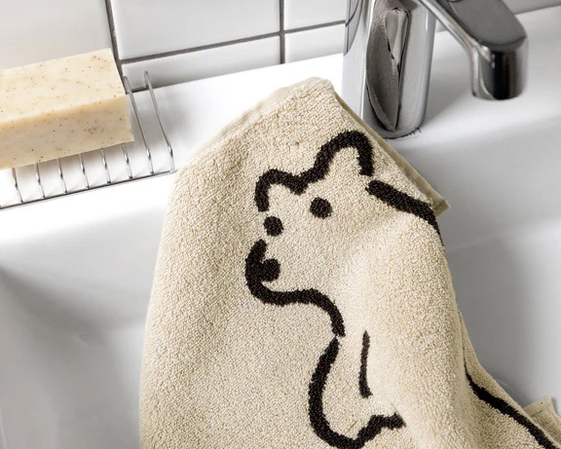 WARMGREY TAIL Huggy Bear Hand Towel Cream