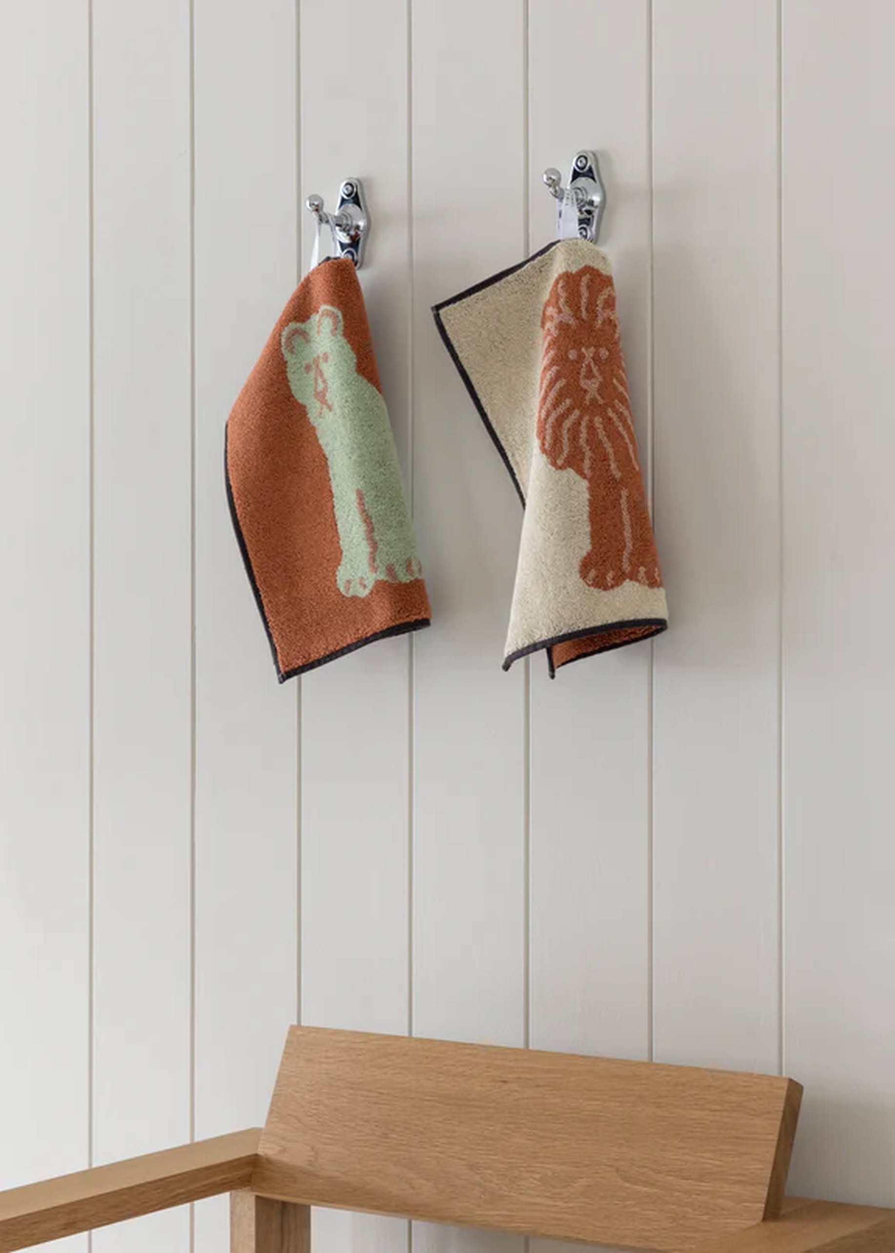 WARMGREY TAIL Lion Hand Towel Cream