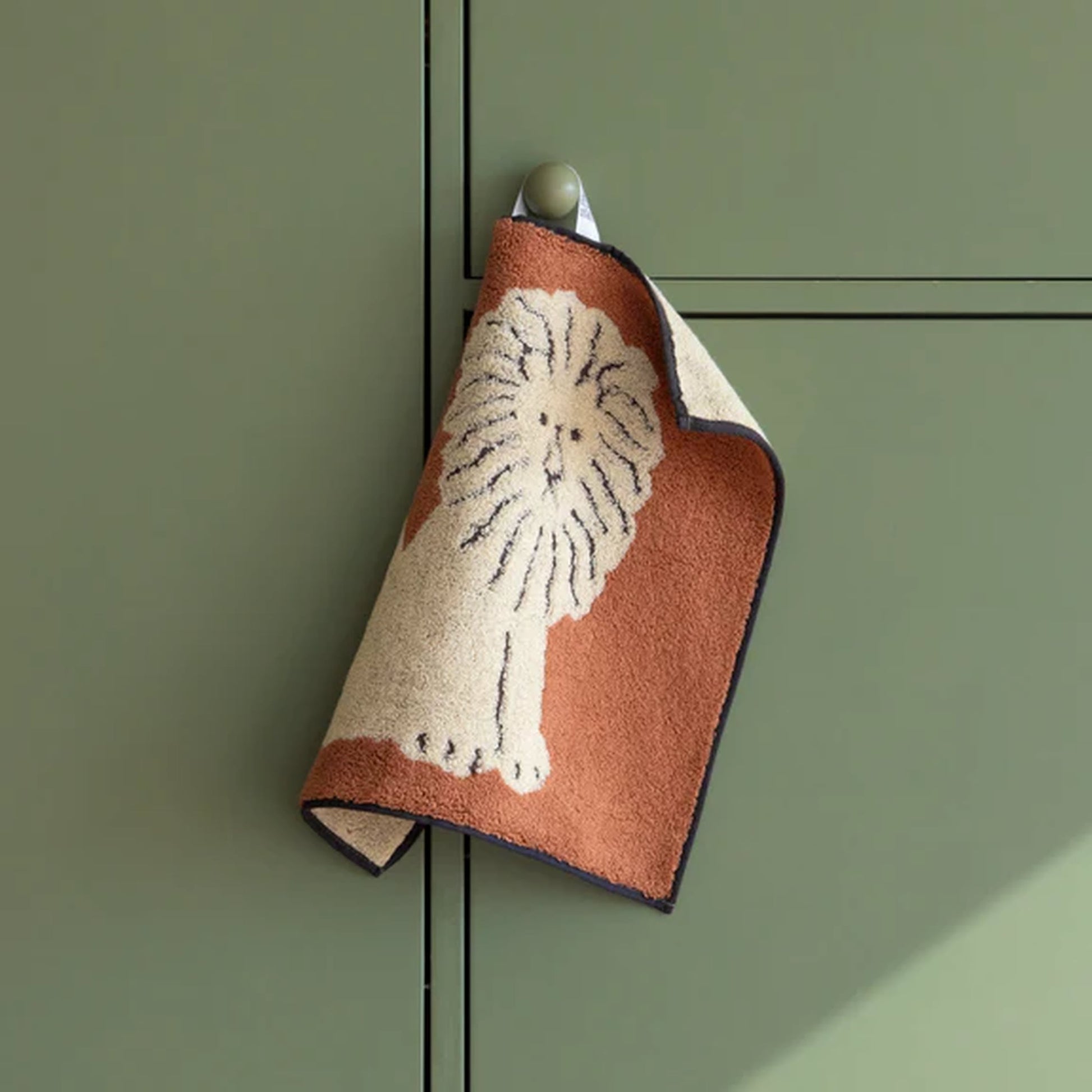 WARMGREY TAIL Lion Hand Towel Cream