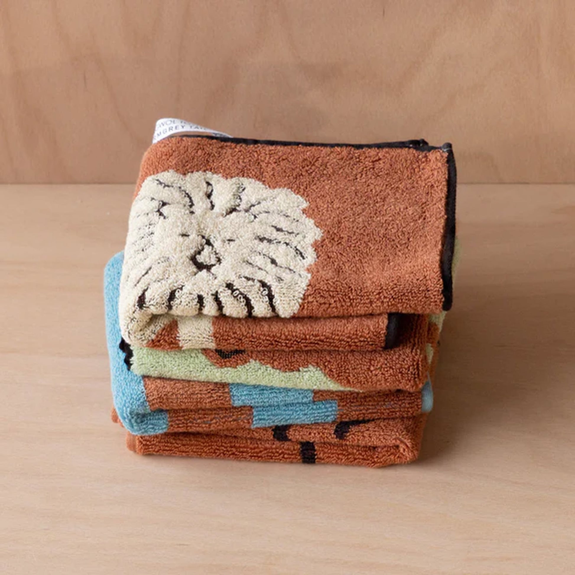 WARMGREY TAIL Lion Hand Towel Cream