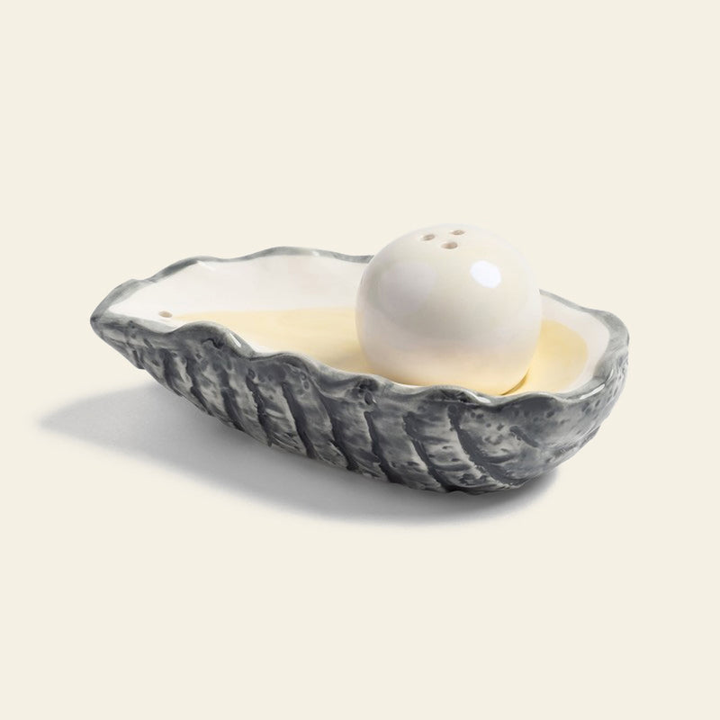 &klevering Oyster Salt & Pepper Set