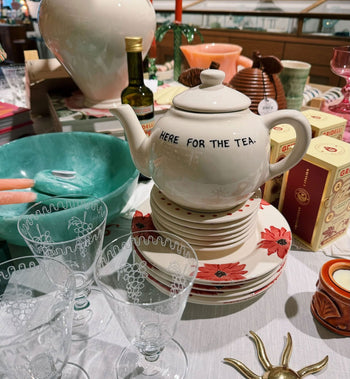 Anna + Nina Here for the Teapot White