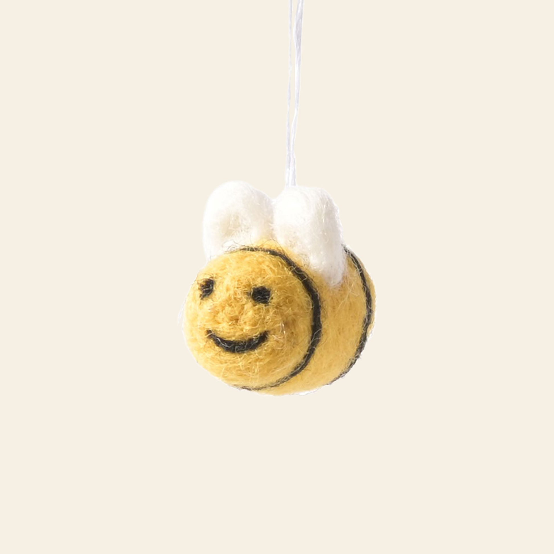 Aveva Design Little Hangings Bee