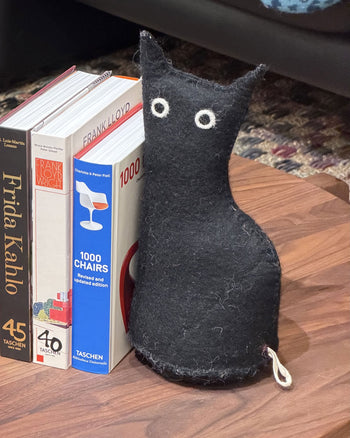 Aveva Design The Curious Cat Door Stop & Bookend Black