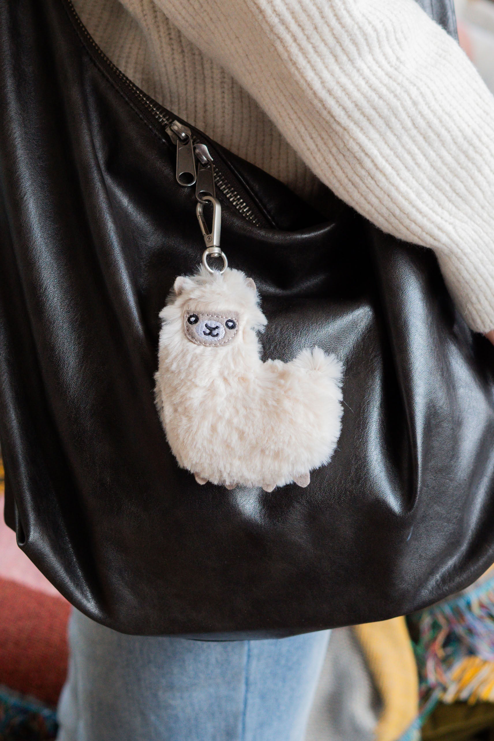 Bitten Keyfriend Fluffy Llama