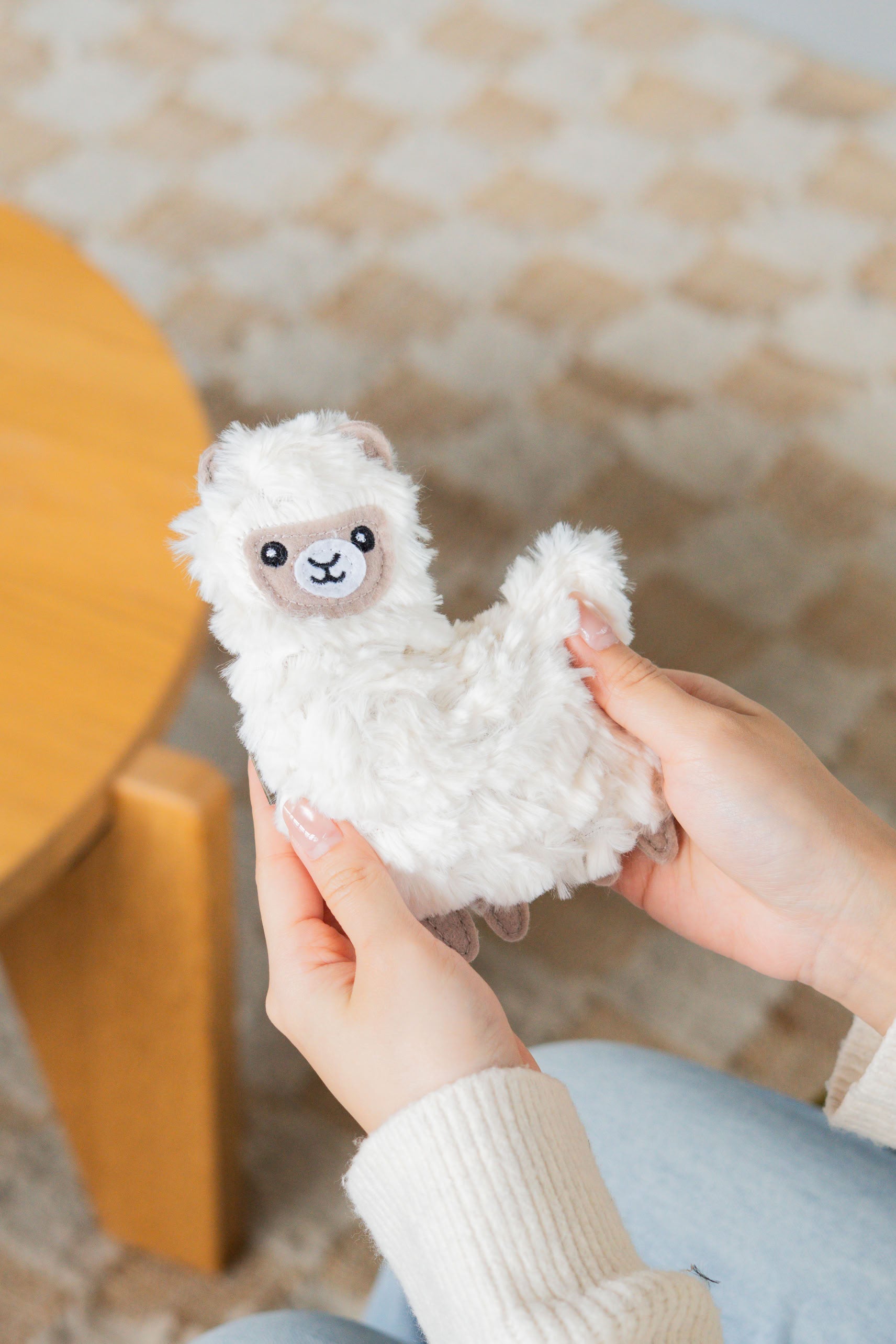 Bitten Pocket Pal Fluffy Llama