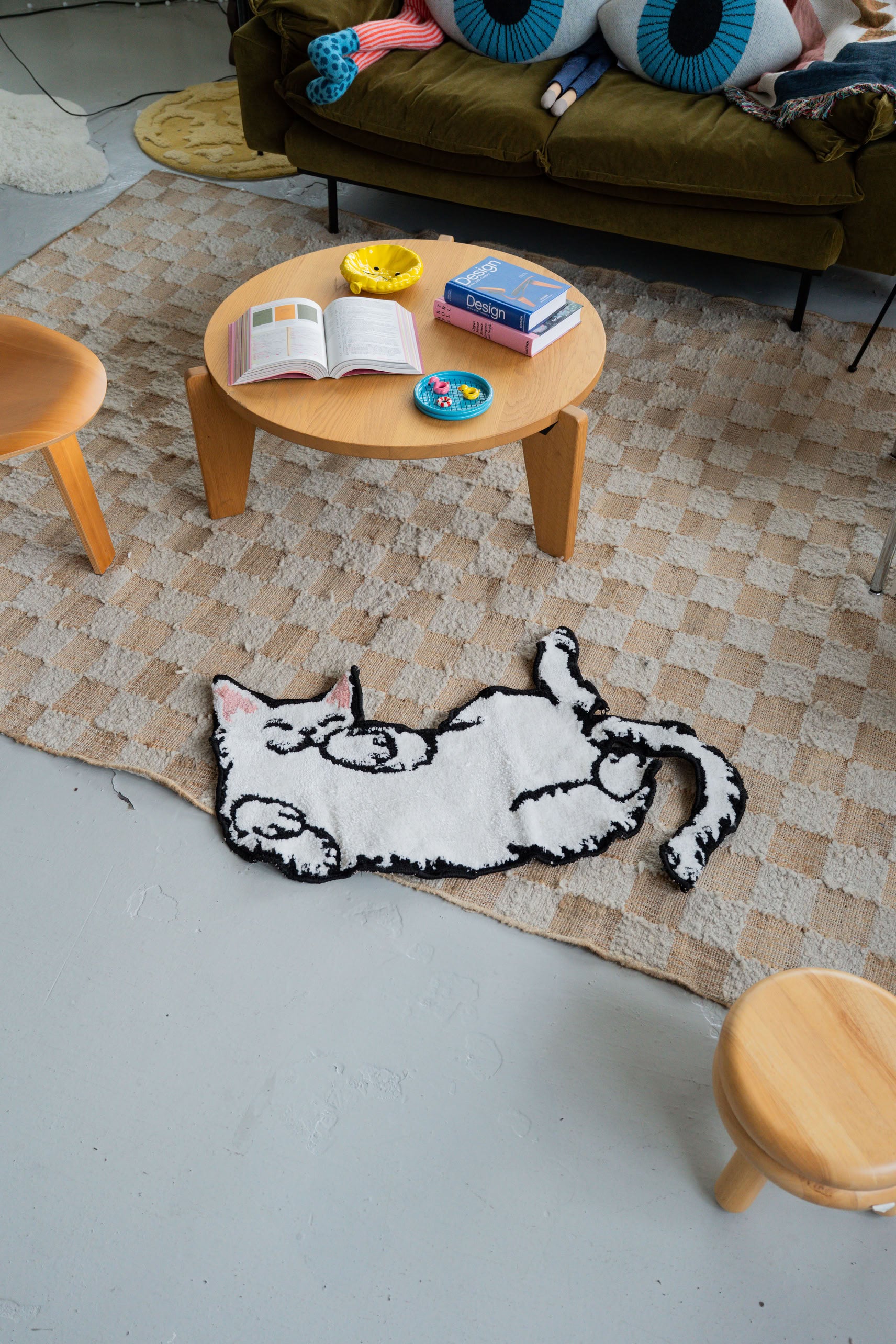 Bitten Sleepy Cat Rug