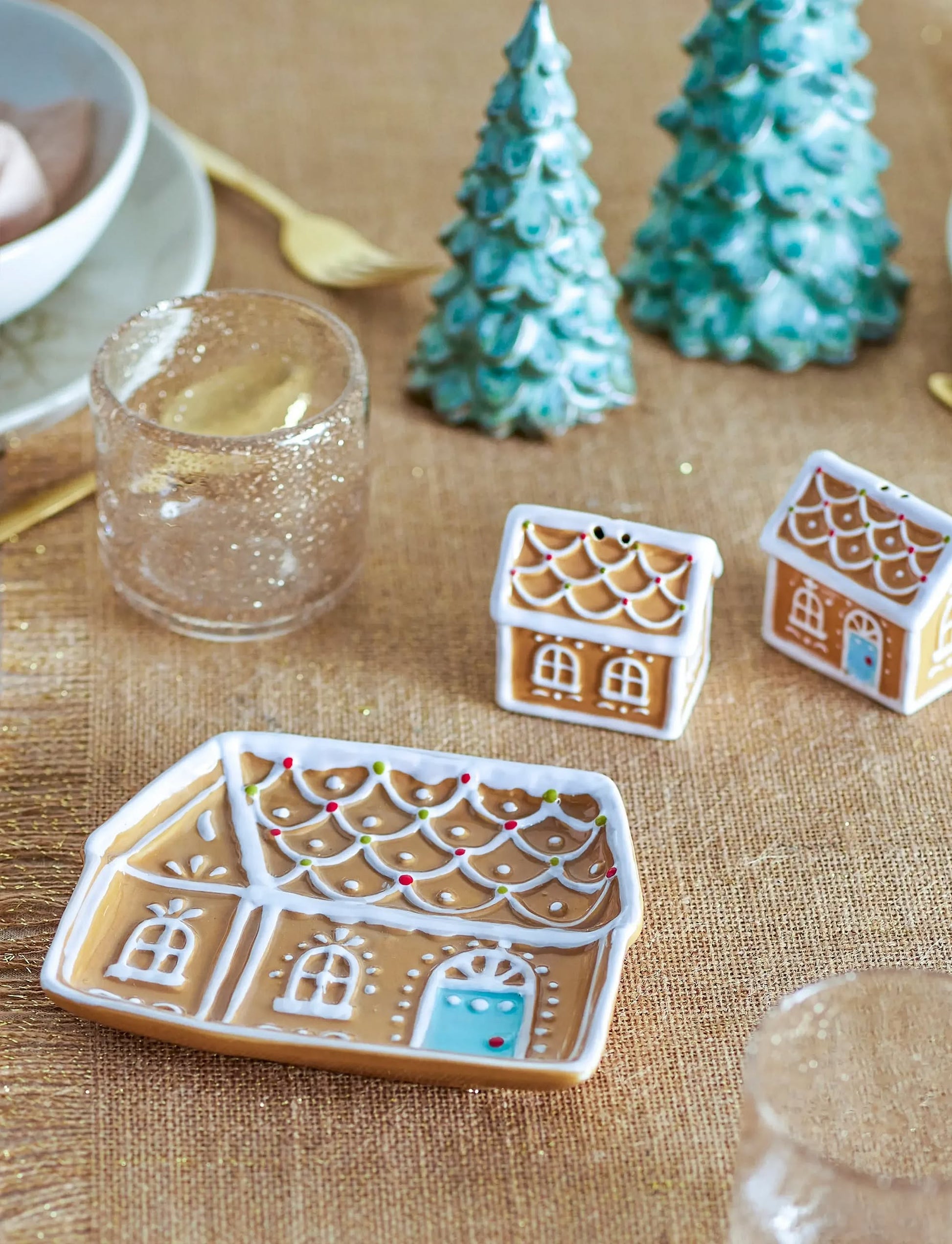 Bloomingville Ginnie Gingerbread House Serving Plate Brown