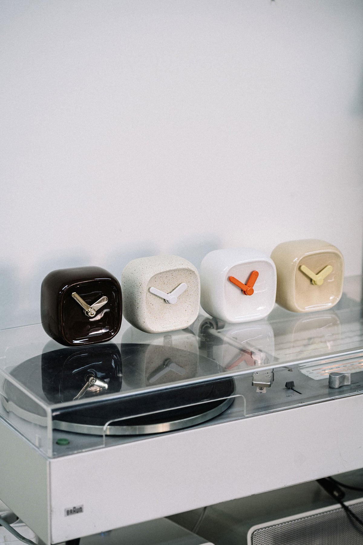 Bmix Studio Ceramic Cube Desk Clock Mocha