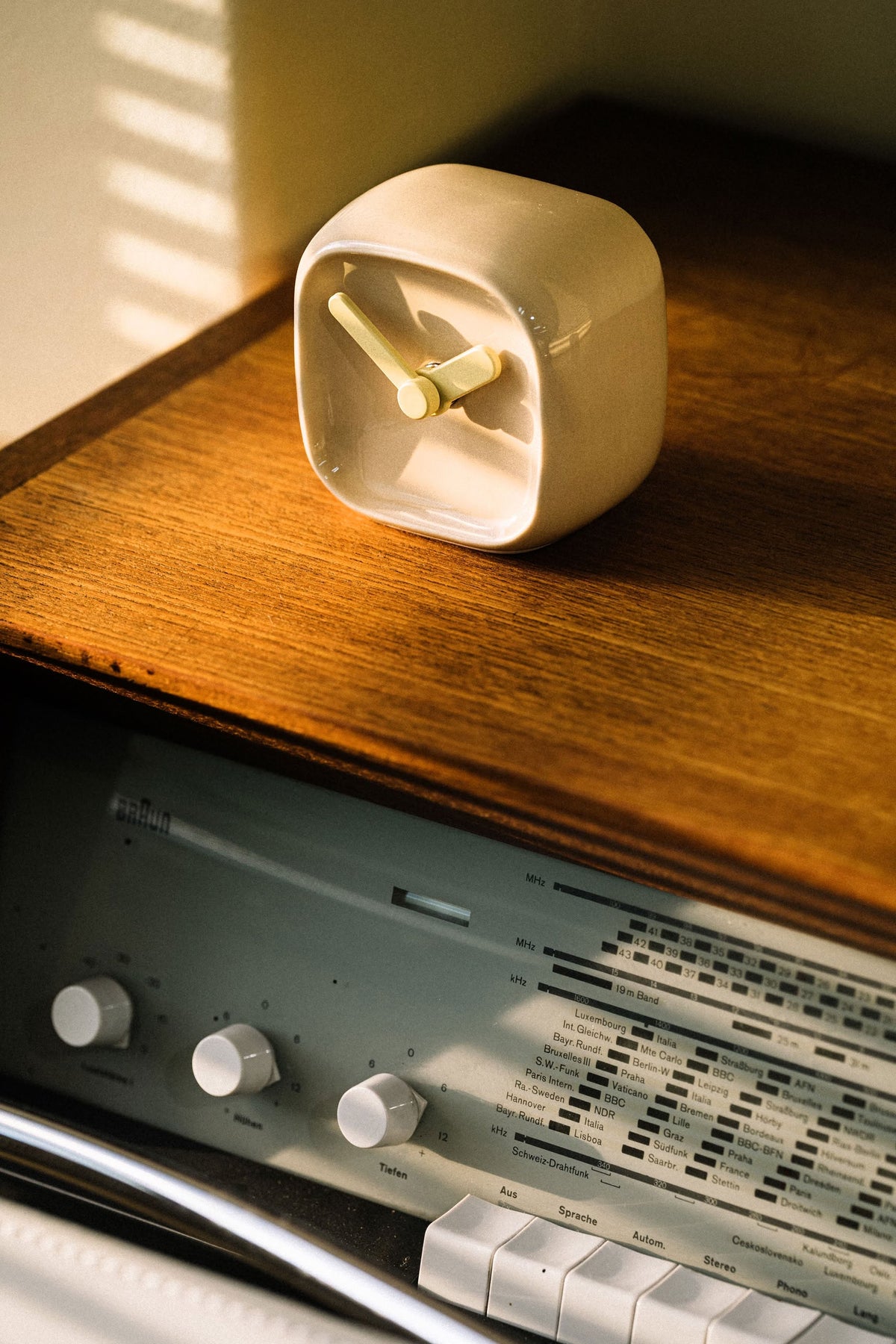 Bmix Studio Ceramic Cube Desk Clock Mocha