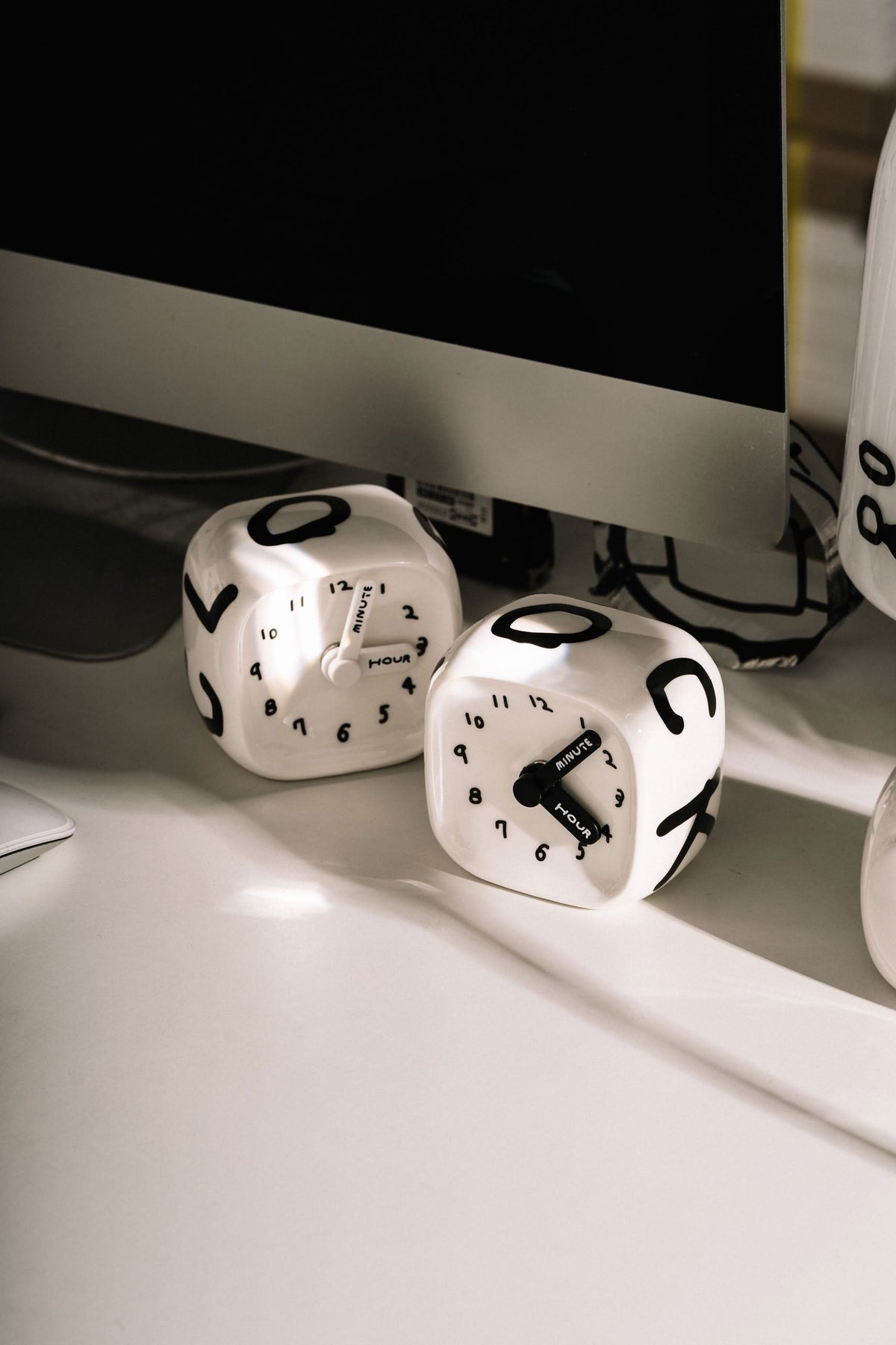 Bmix Studio x INAP Edition Ceramic Cube Clock 01 Black Hands