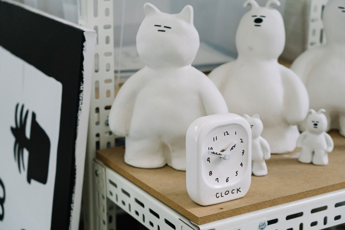 Bmix Studio x INAP Edition Ceramic Desk Clock 02 Black Hands