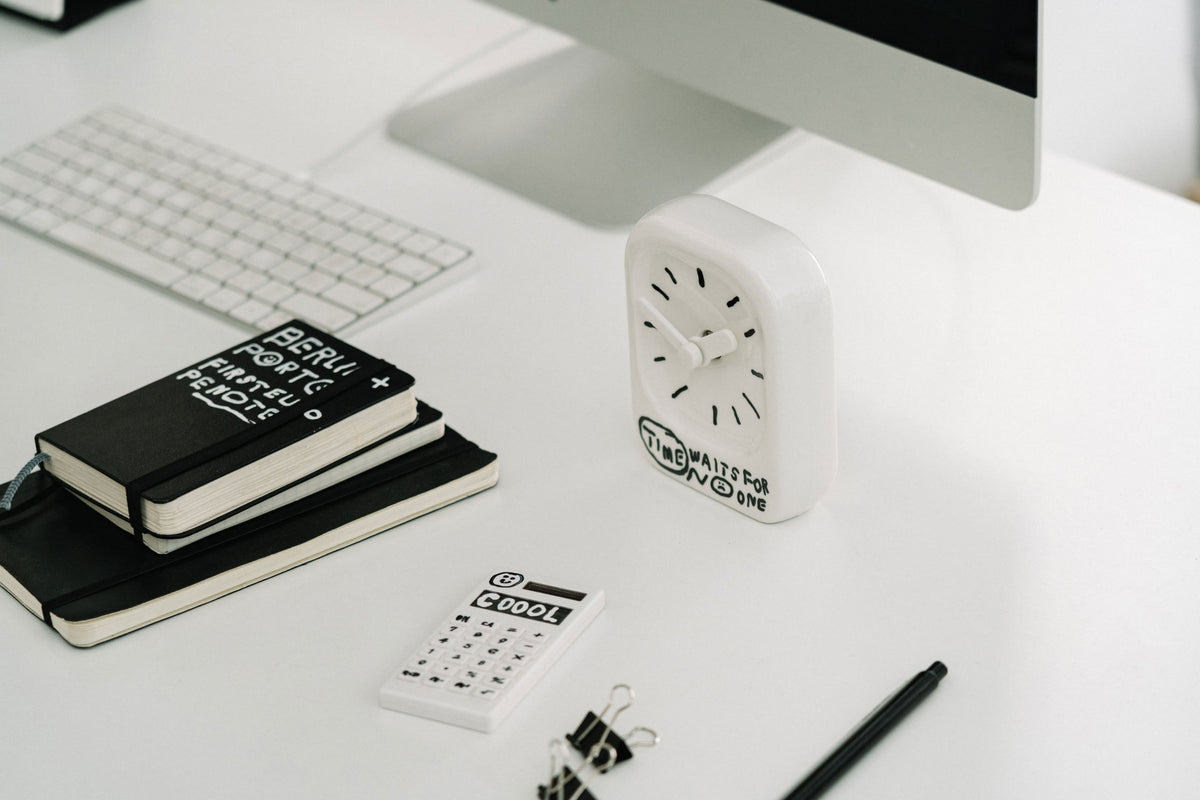 Bmix Studio x INAP Edition Ceramic Desk Clock 03 Black Hands