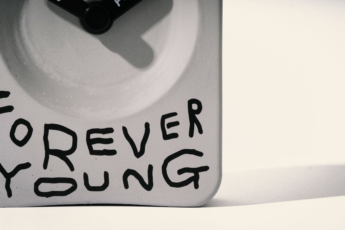Bmix Studio x INAP Edition Concrete Desk Clock 04 Black Hands