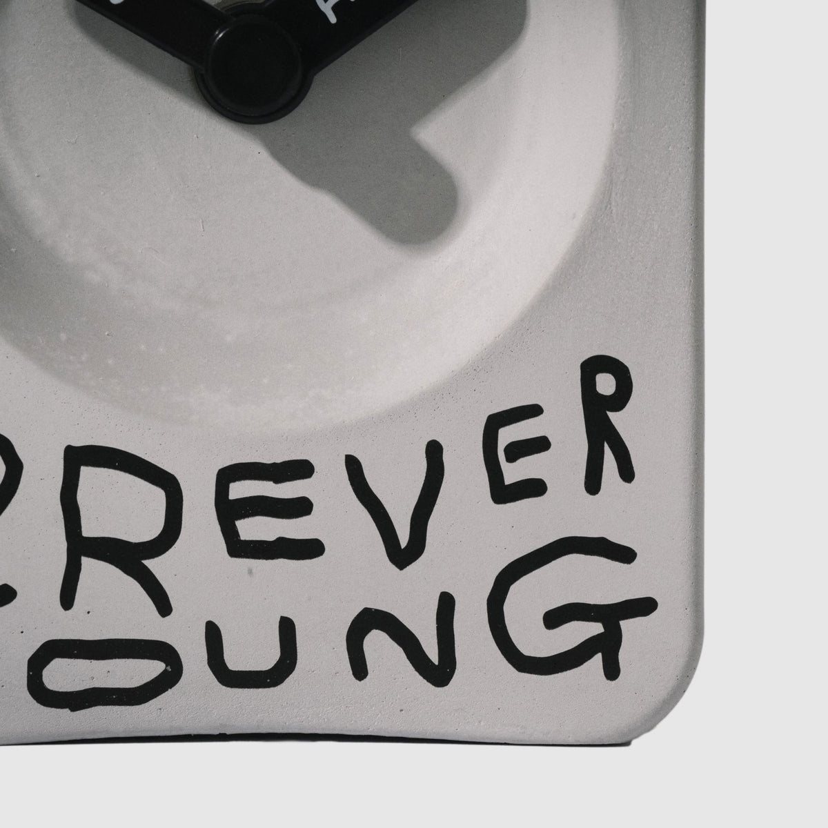 Bmix Studio x INAP Edition Concrete Desk Clock 04 Black Hands