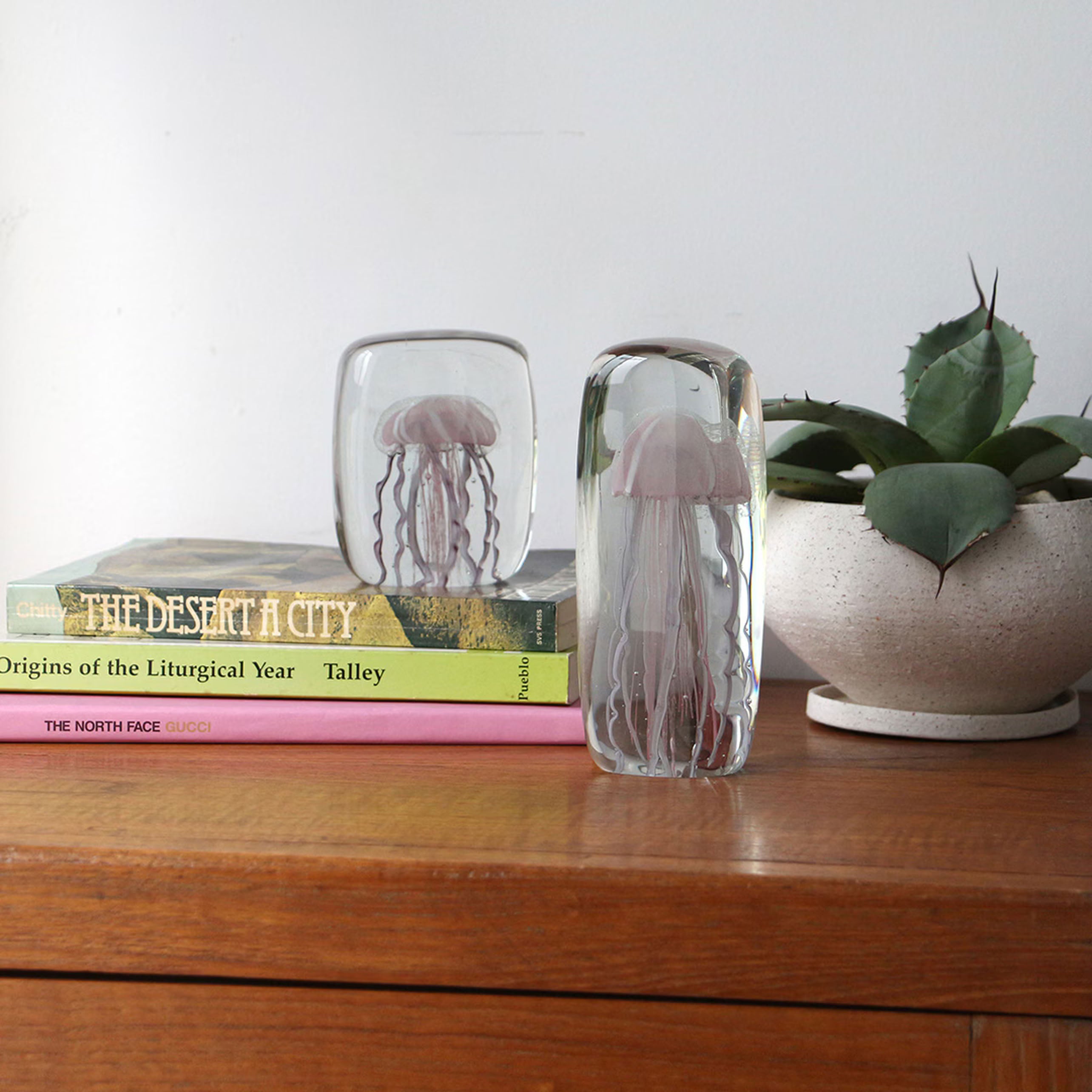 DETAIL Jellyfish Twisted Leg Tall - Pink