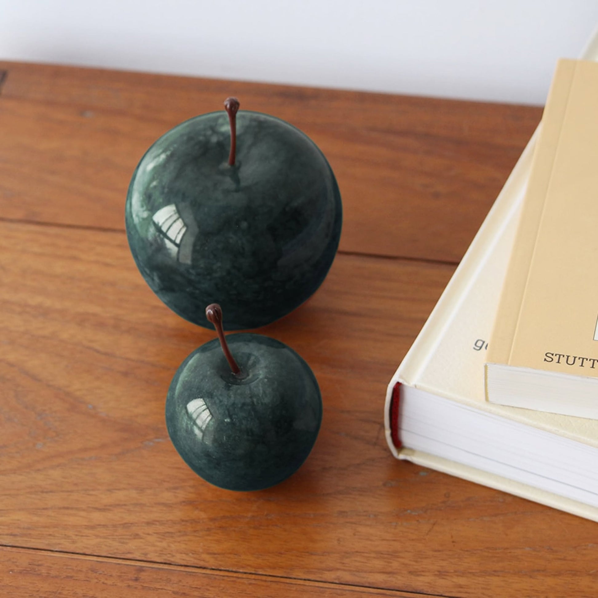 DETAIL Marble Apple Large Jade Green