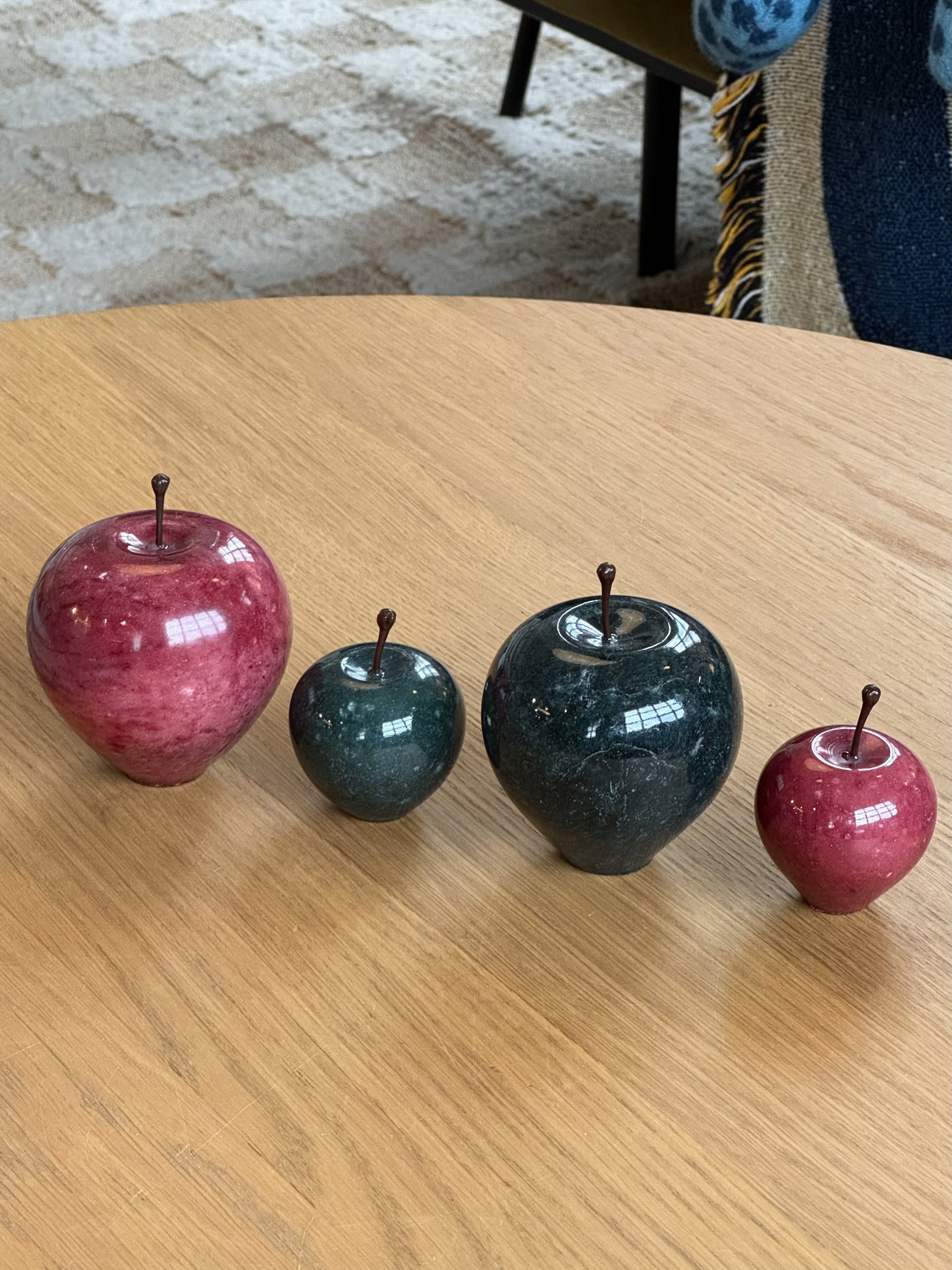 DETAIL Marble Apple Small Jade Green