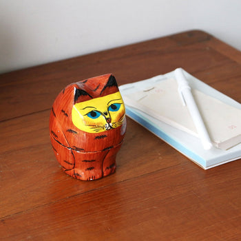 DETAIL Papier Mache Standing Cat Brown
