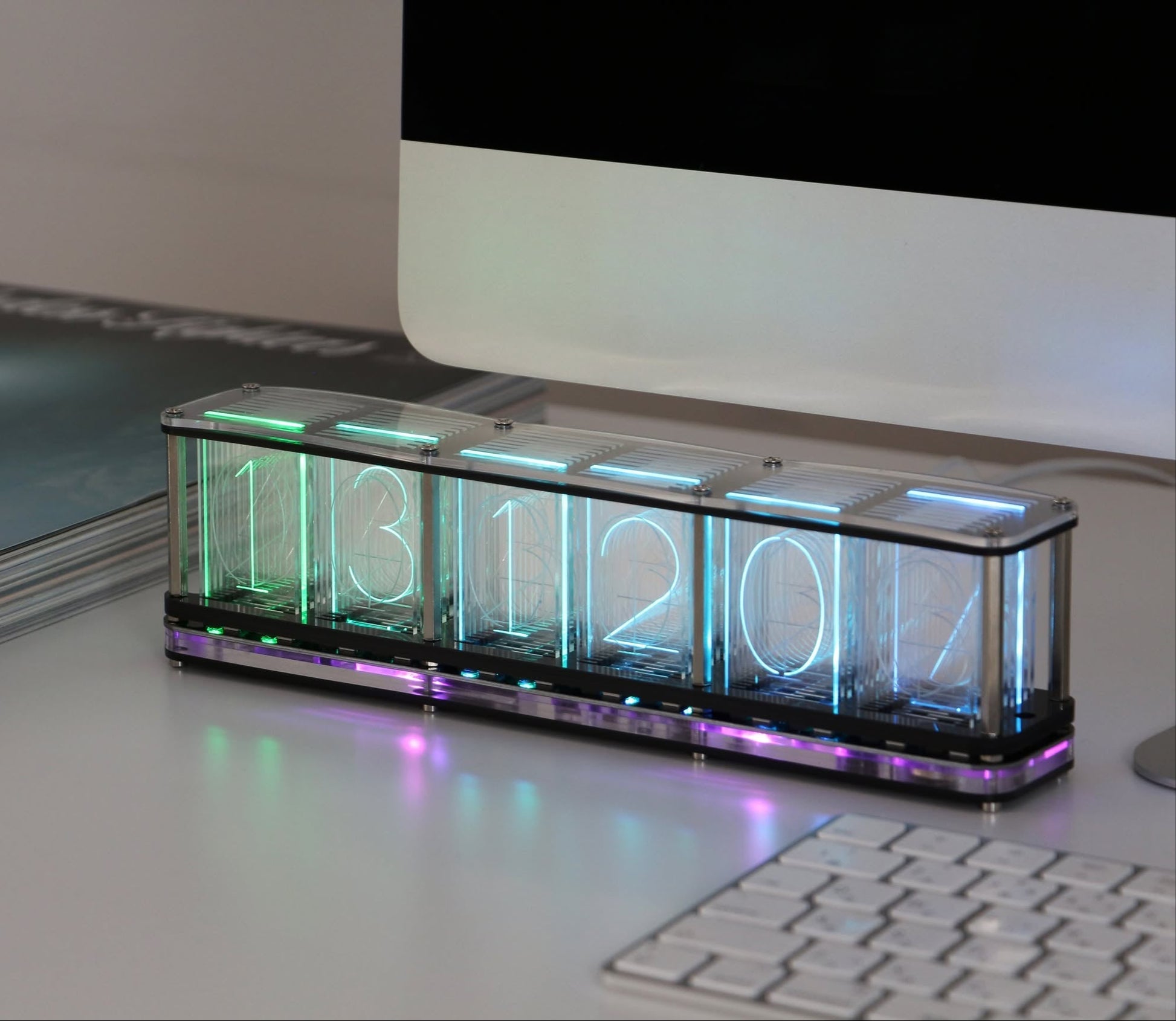 DETAIL RGB Tube Clock Multi