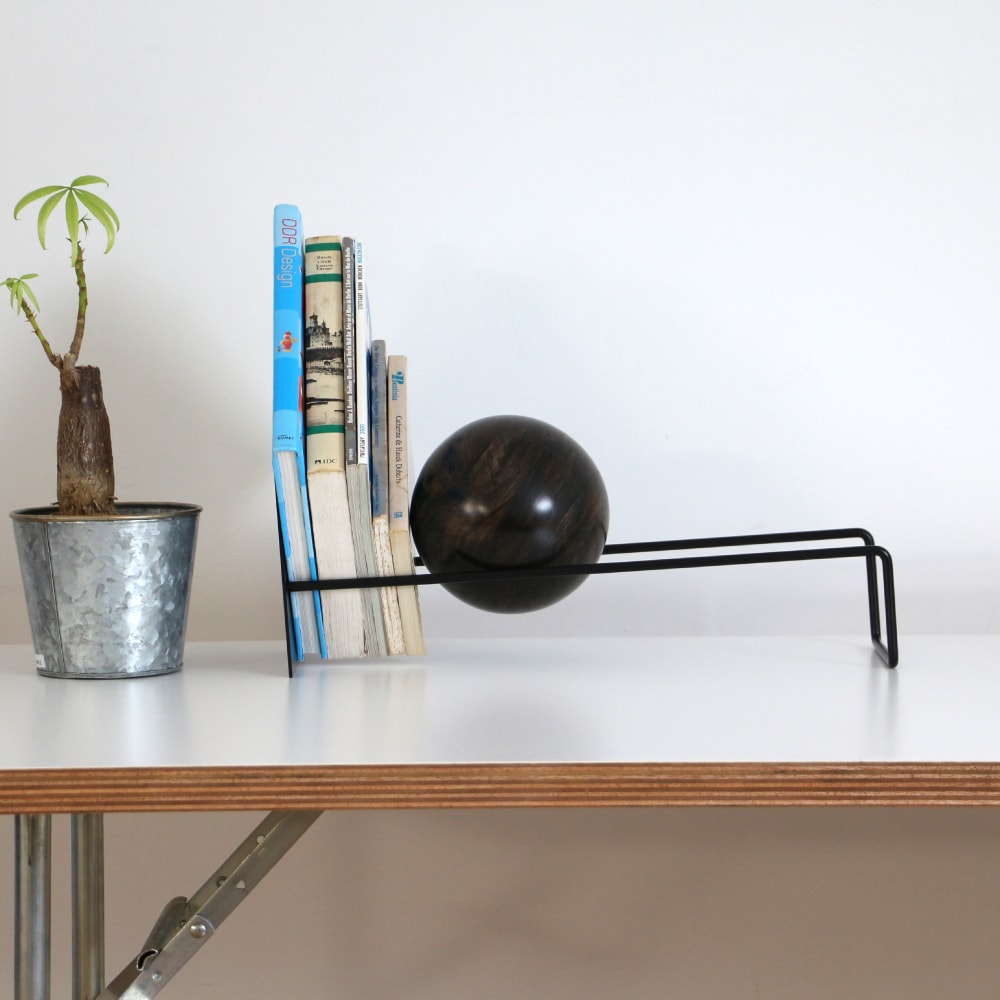 DETAIL Slope Bookend