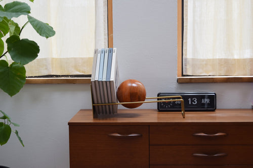 DETAIL Slope Bookend Gold