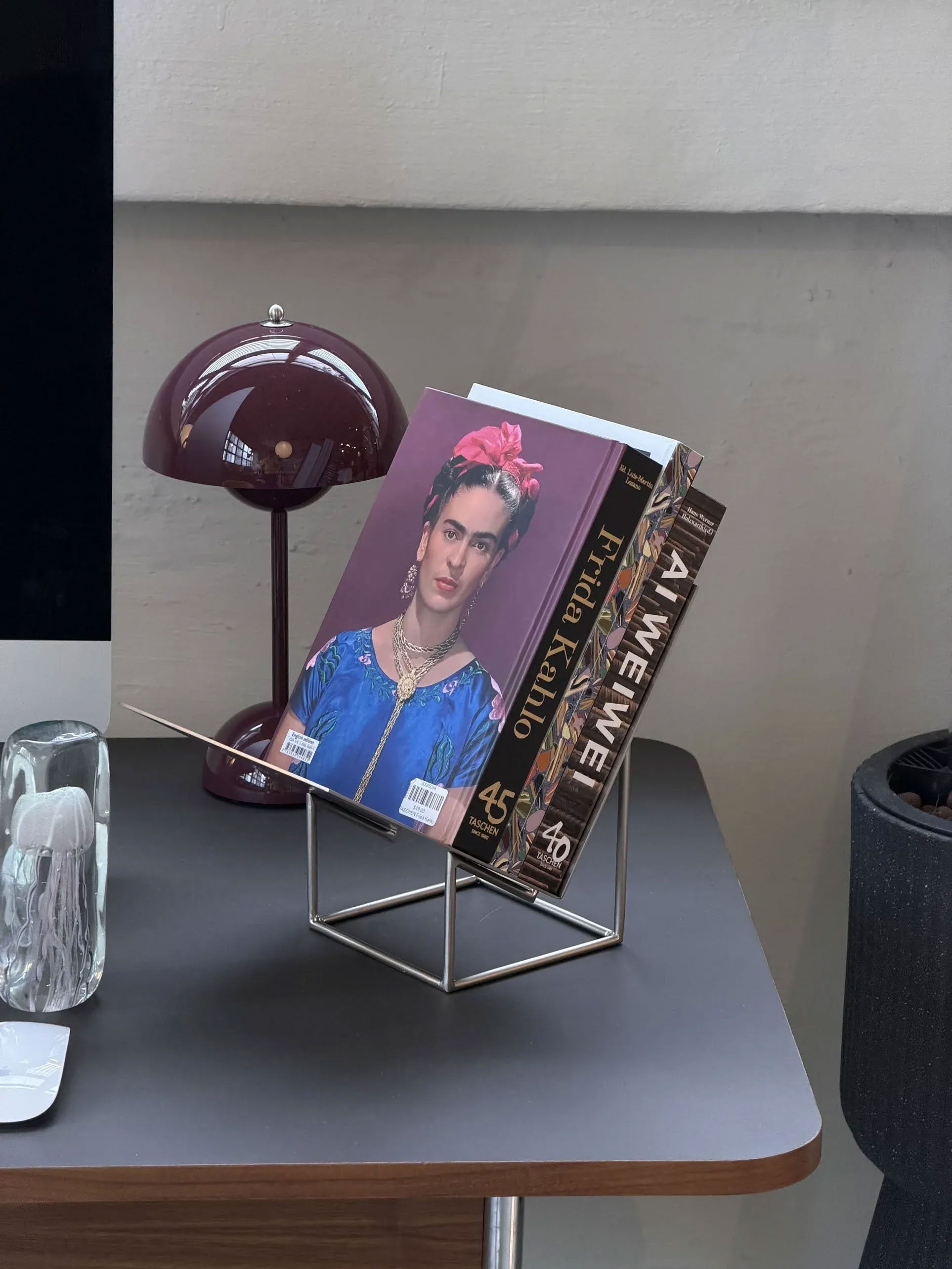 DETAIL Tilaa Book Stand Silver