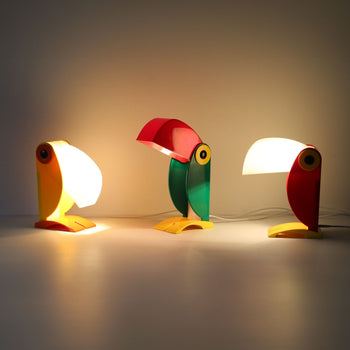 DETAIL Toucan Lamp Red