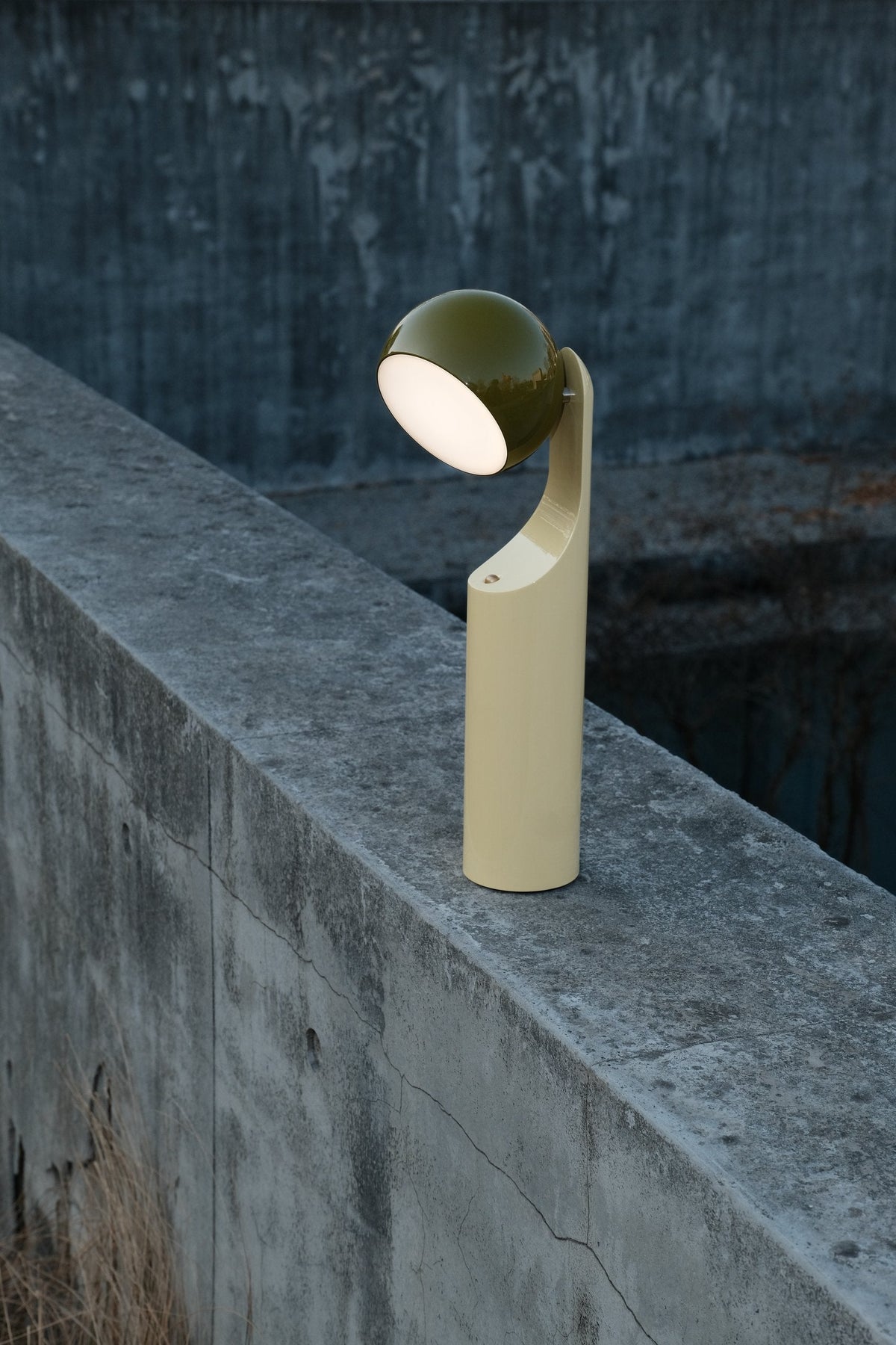Fine Lumens MONO Portable Reading Lamp Verde Olive/Natural Yellow