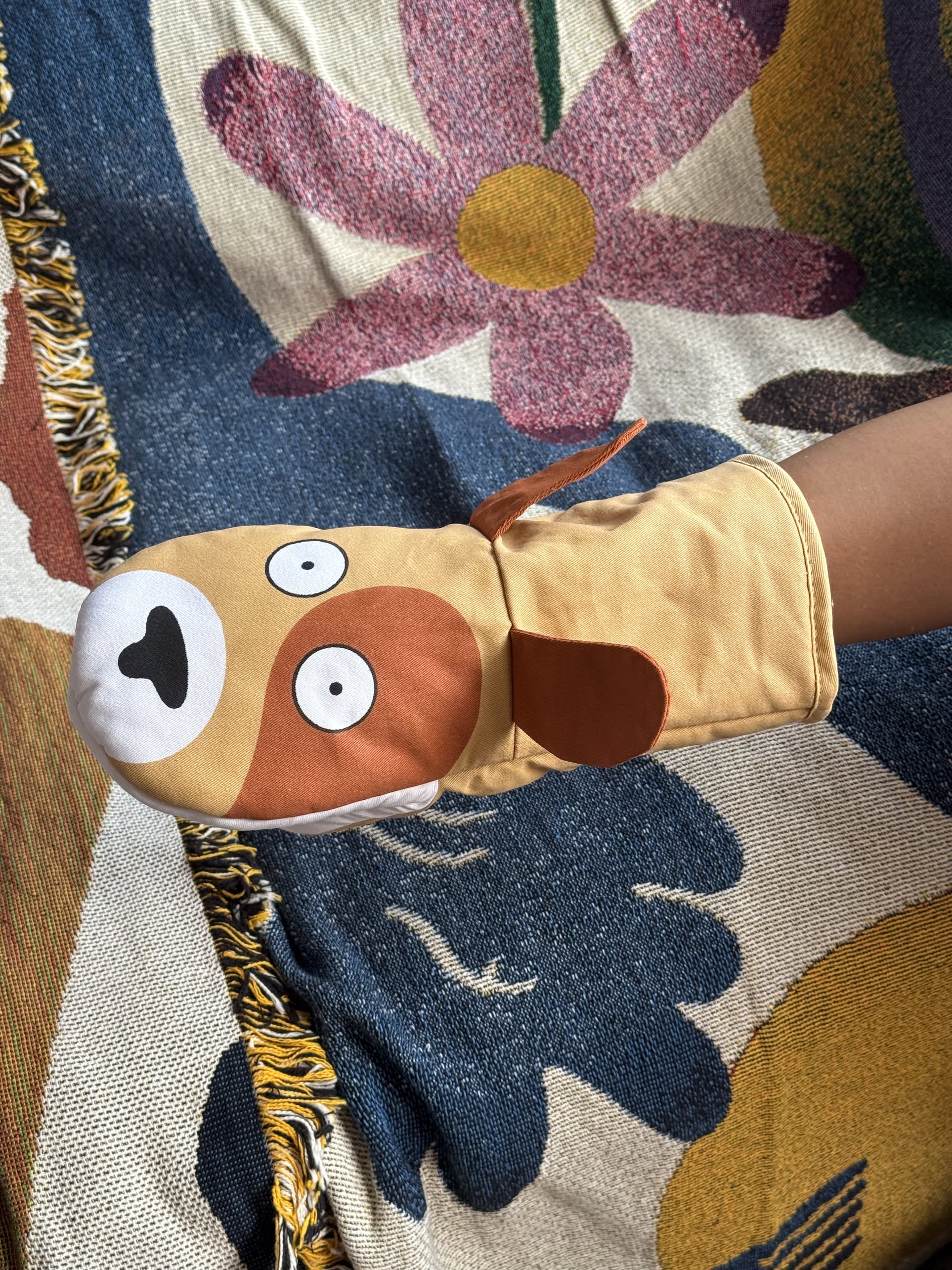 Fluid Market Dog Oven Mitt