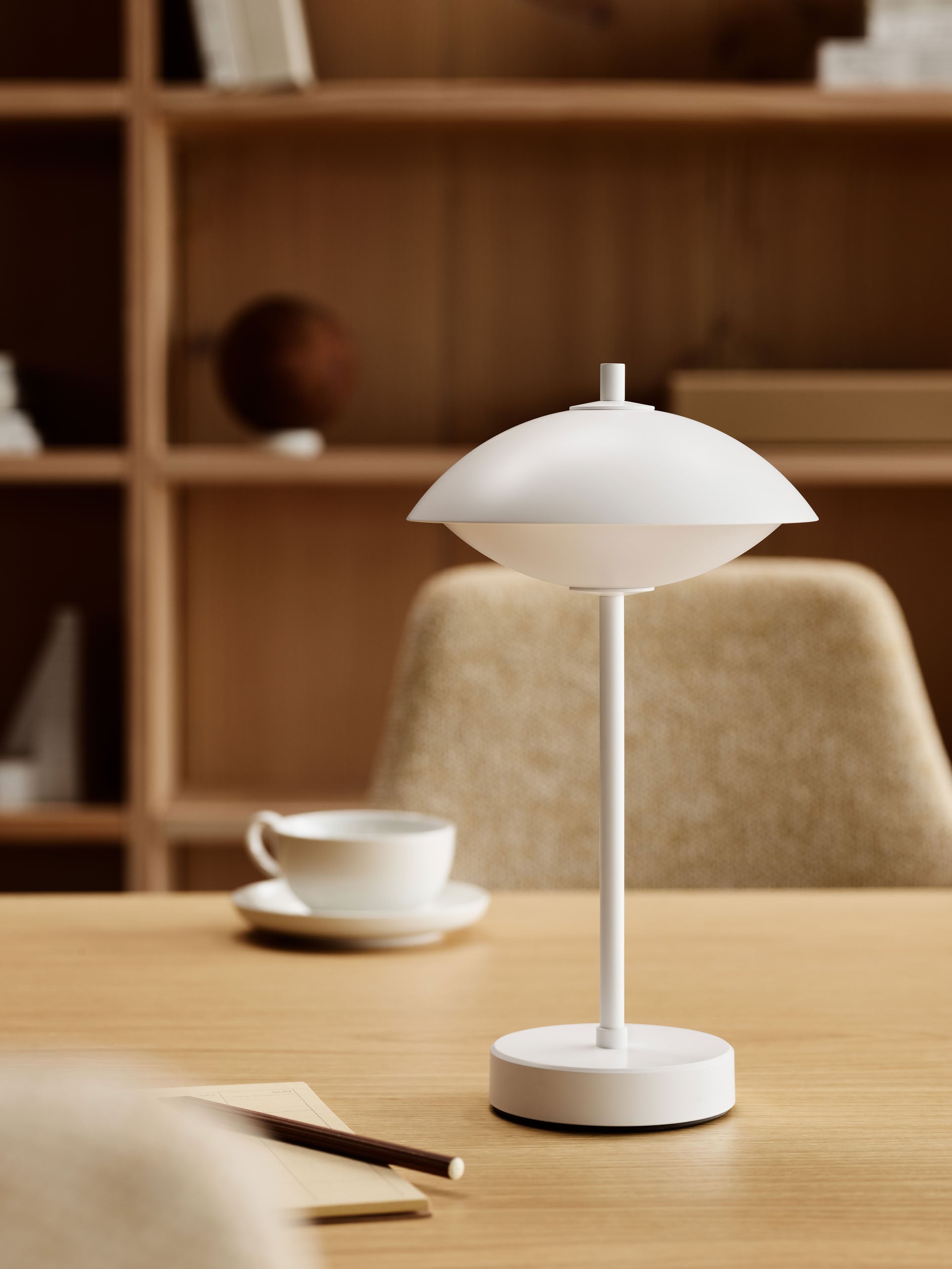 Fritz Hansen Clam Portable Lamp White