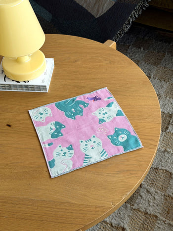 Hightide New Retro Gauze Handkerchief Cat