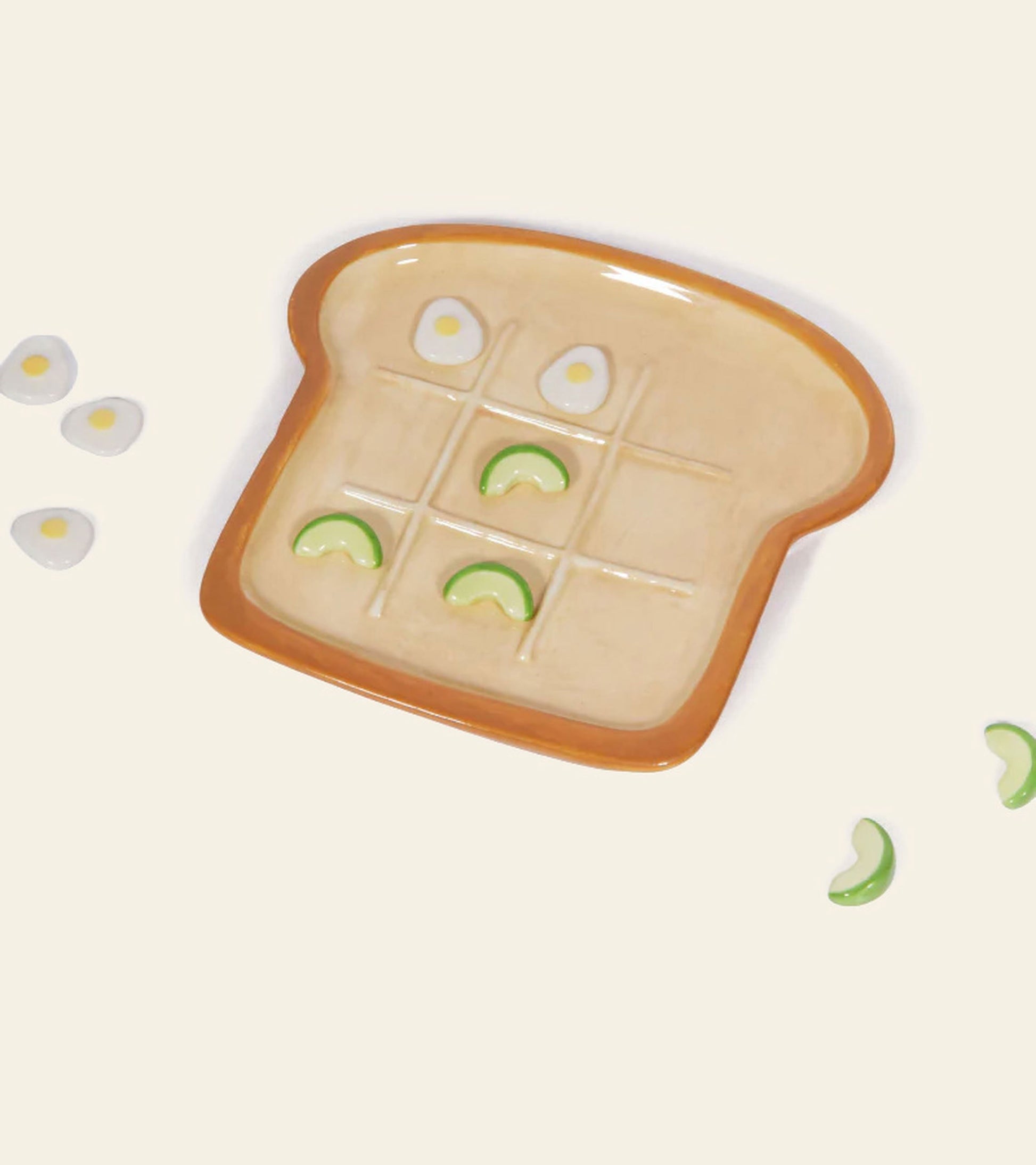 L'expressionist Avocado & Egg Tic Tac Toe