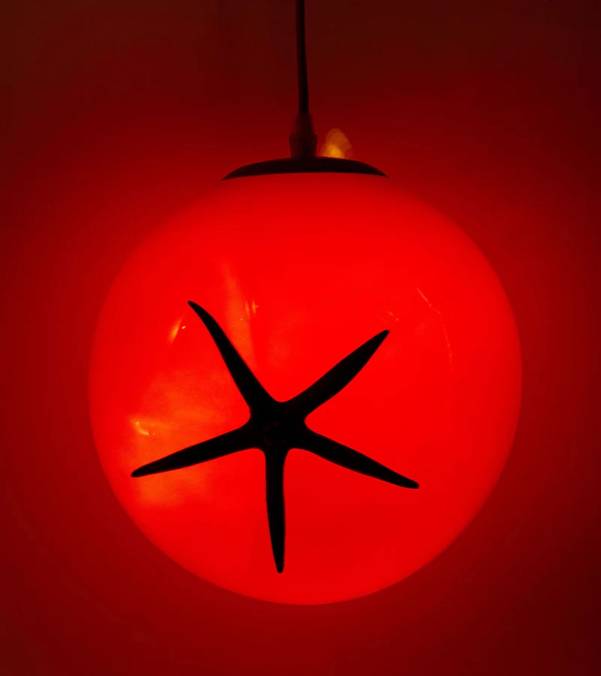 L'expressionist Tomato Lamp