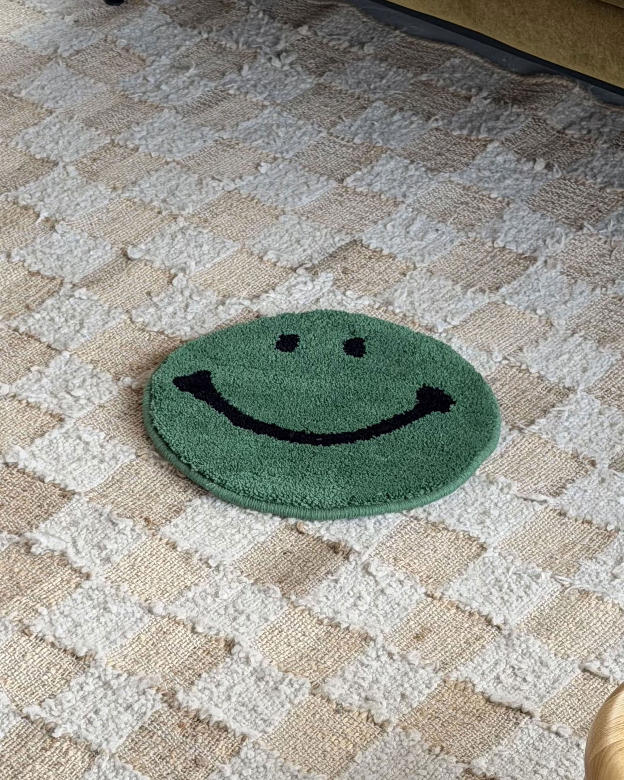 MIYOSHI RUG Harvey Ball x MIYOSHI RUG Original Smiley Face Chair Rug