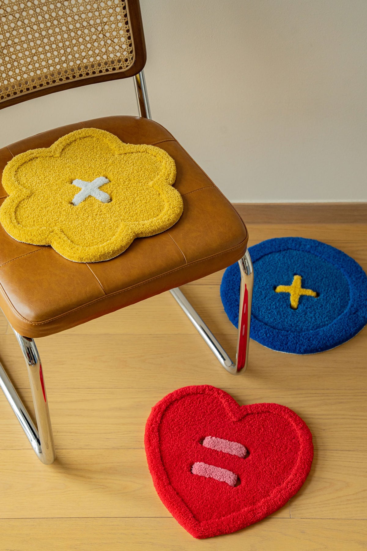 Ordinary Daily Design Flower Button Rug Yellow
