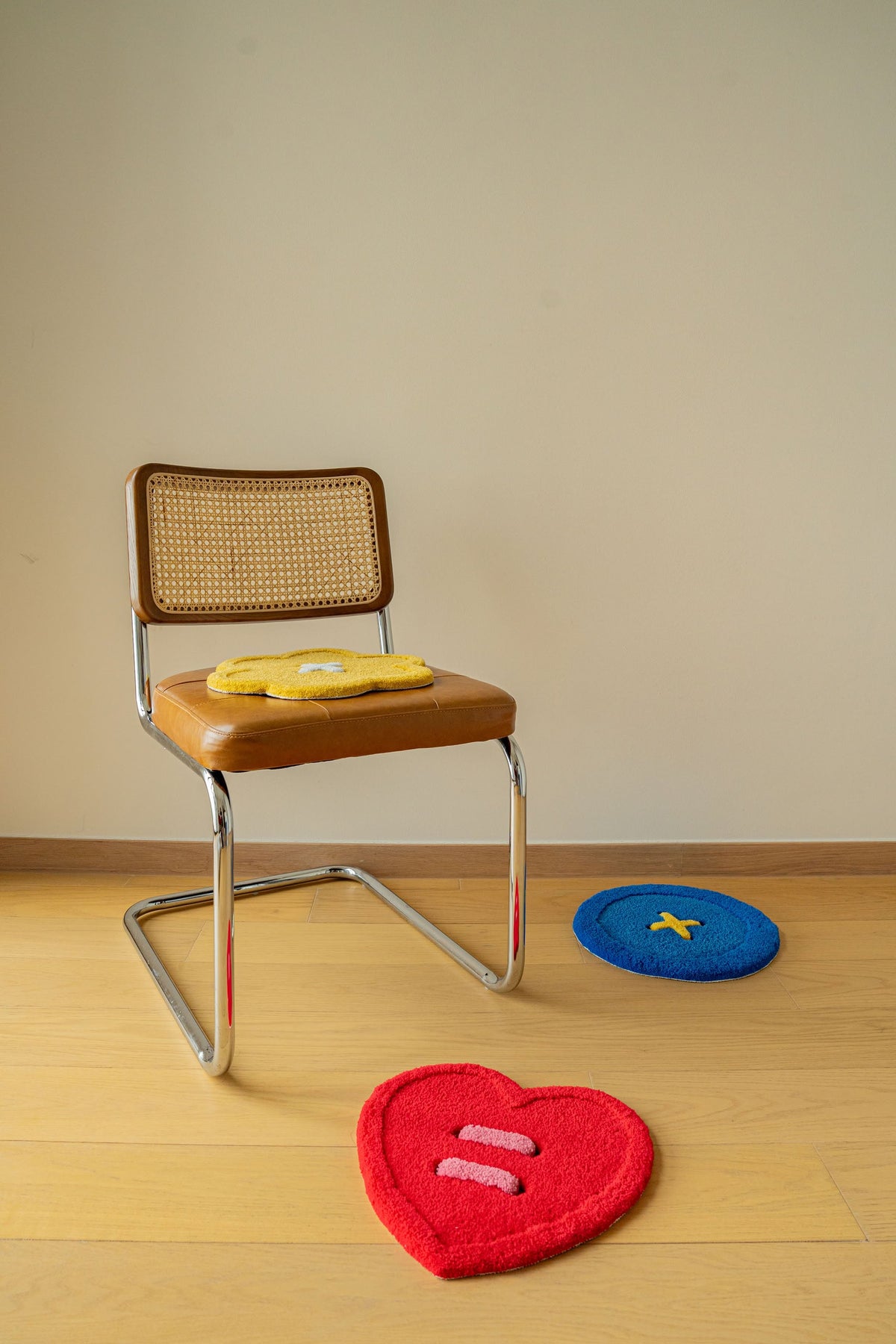Ordinary Daily Design Flower Button Rug Yellow