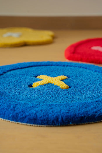 Ordinary Daily Design Round Button Rug Blue