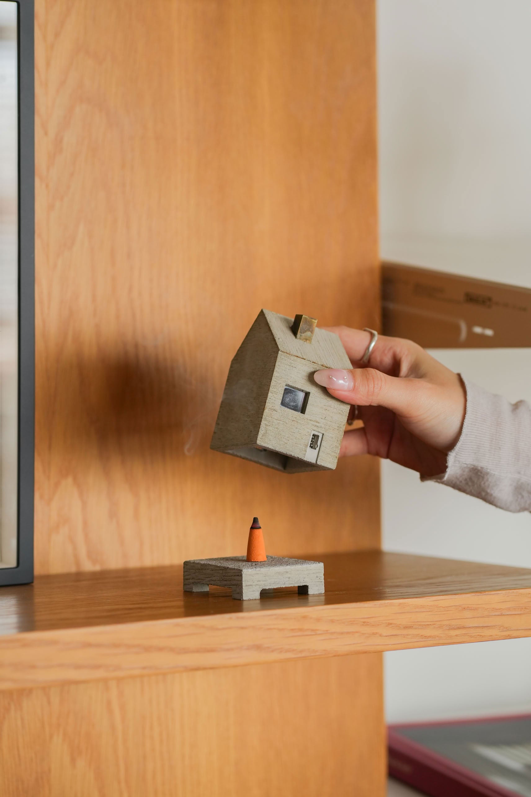 Pull Push Products. House Incense Pot - Natural